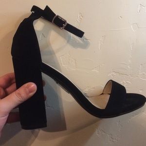 Block heel nwt size 5.5-6 brand new
