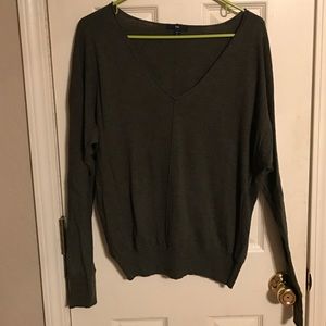 Gap v neck drop shoulder sweater