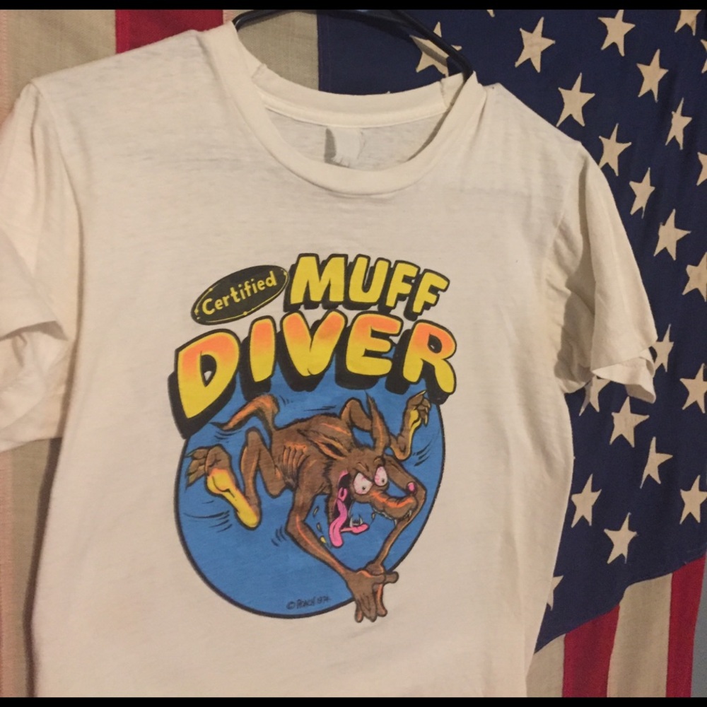 Certified Muff Diver Vintage Tee! 🤣