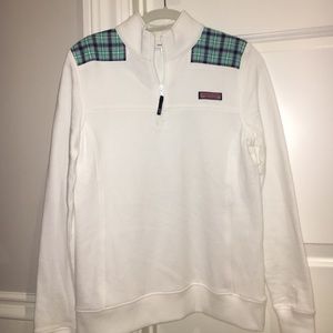 Super cute Vineyard Vines pullover