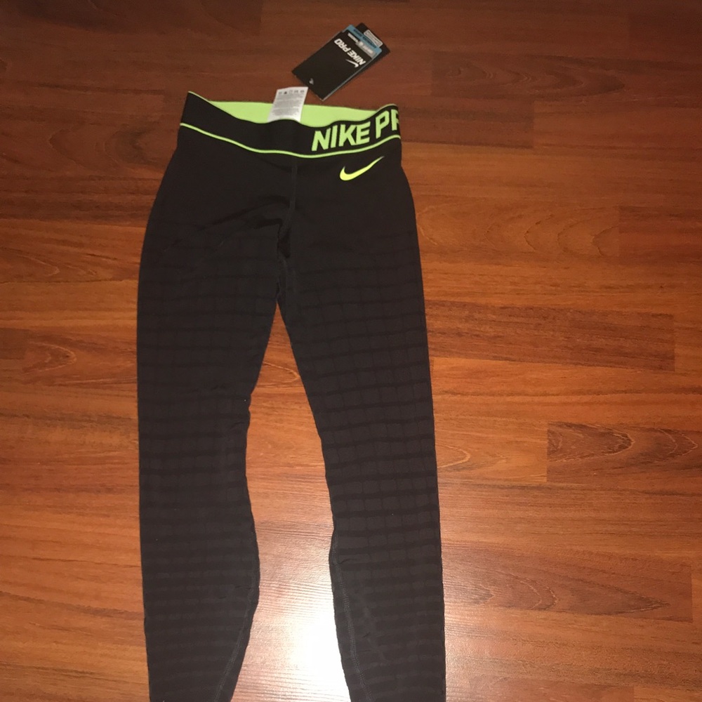 Nike pro compression pants xs