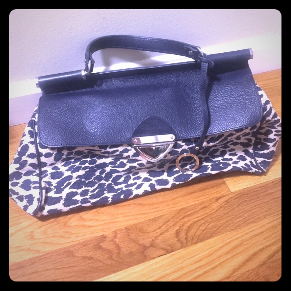 Blue and cream spotted bag.