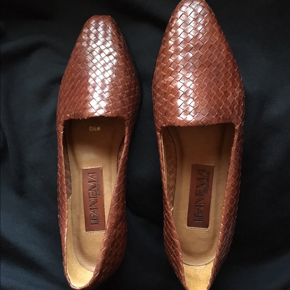 LEATHER WOVEN LOAFERS