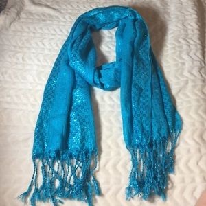 Justice scarf