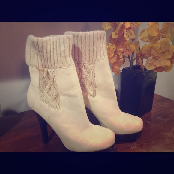 Jennifer Lopez Shoes - 💕One Day Sale💕Cream color boots