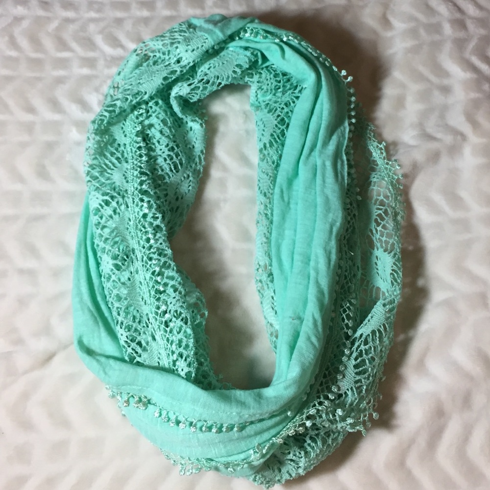 Justice infinity scarf