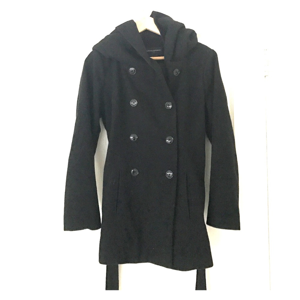 Banana Republic belted coat, petite Large black