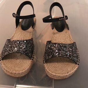 Black/silver glitter Shoe Dazzle espadrilles sz 10