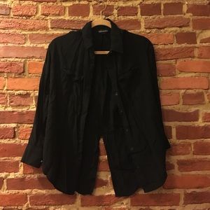 Casual yet sexy split tail button up!