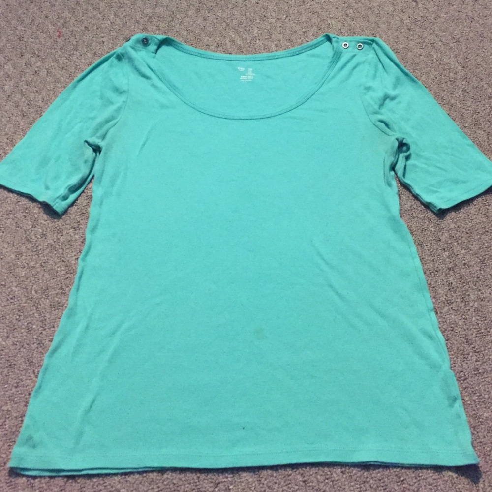 Gap shirt
