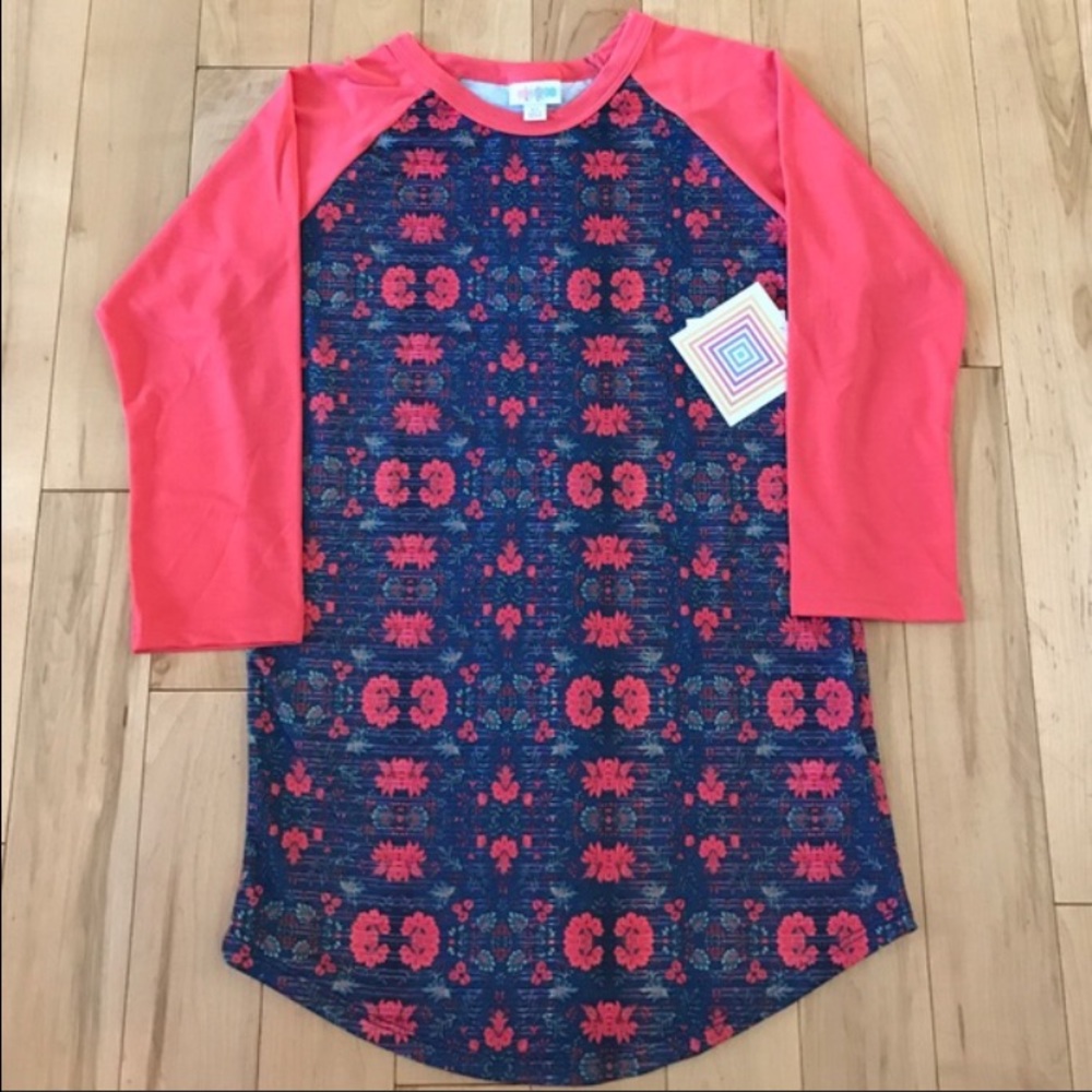 LuLaRoe xs Randy tee