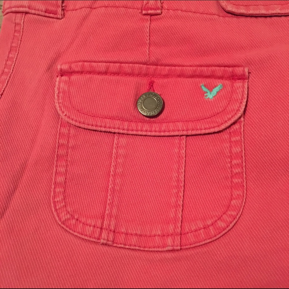 American Eagle Coral Denim Short Size 2 - Picture 4 of 4
