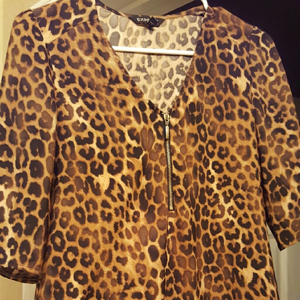 SILK PRINT TOP - XS - $20 OBO