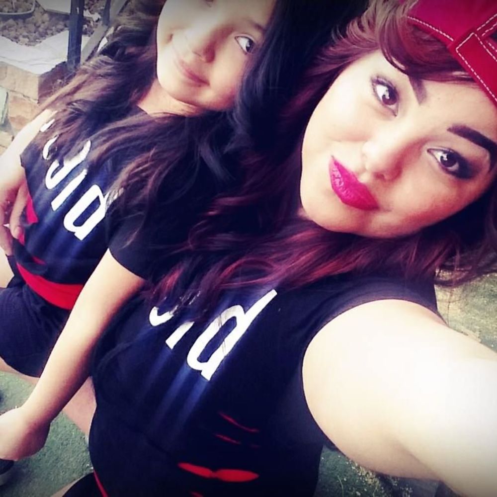 Meet your Posher, Yesi