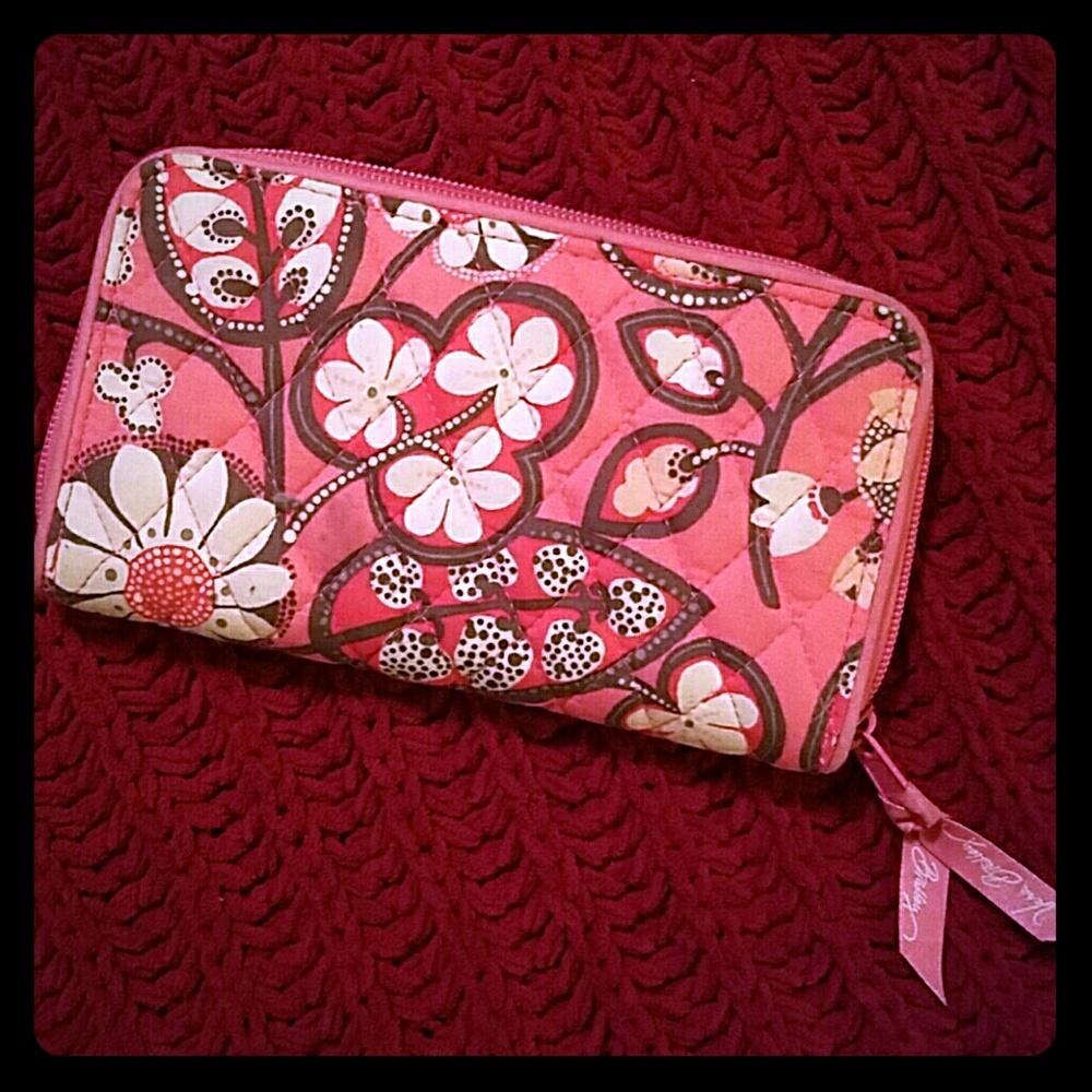 SALE!!! Vera Bradley Georgia Wallet in Blush Pink