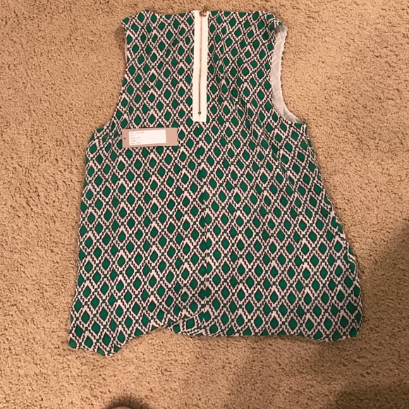 Sleeveless top - Picture 2 of 2