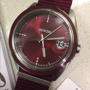 NIXON X BARNEYS EXCLUSIVE COLLECTION