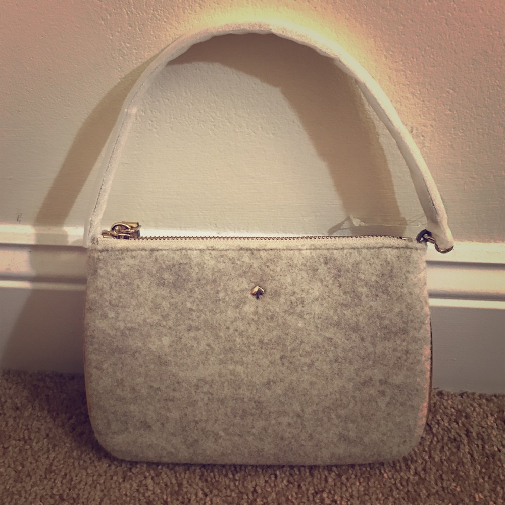 Send offer - Kate spade wristlet.