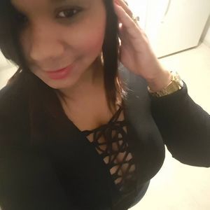 Meet your Posher, Yesenia