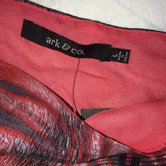 ❣️Off the shoulder shirt❣️ - Picture 2 of 2