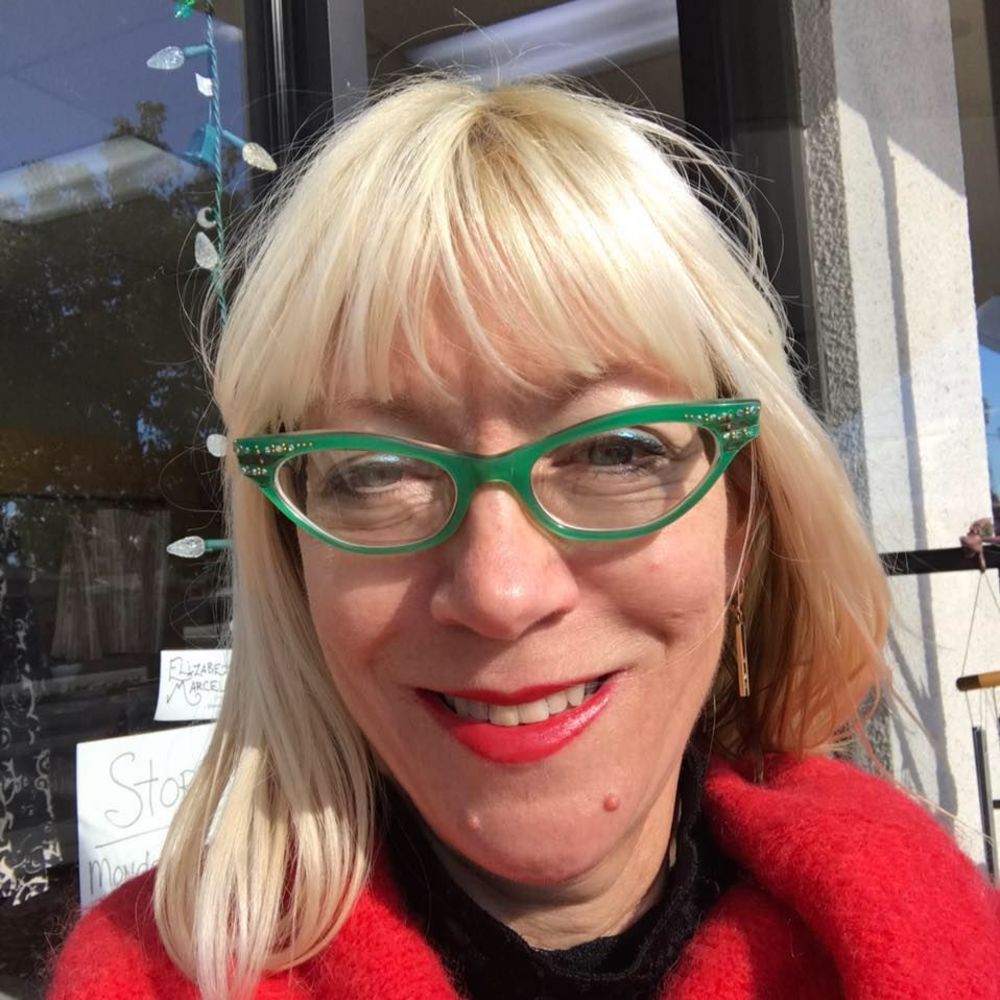 Meet your Posher, Elizabeth