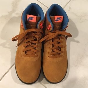 Men's Nike sneakers