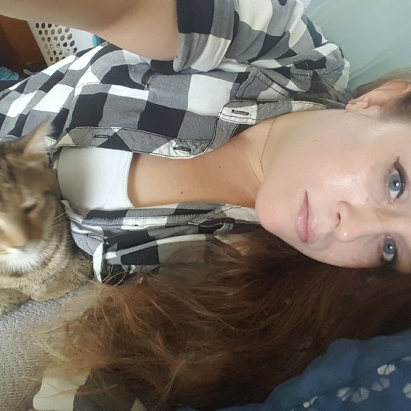 Meet your Posher, Helen - Picture 2 of 4