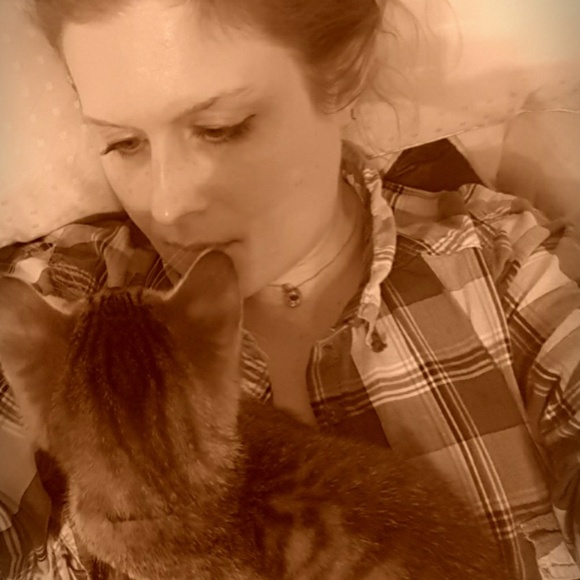 Meet your Posher, Helen - Picture 3 of 4