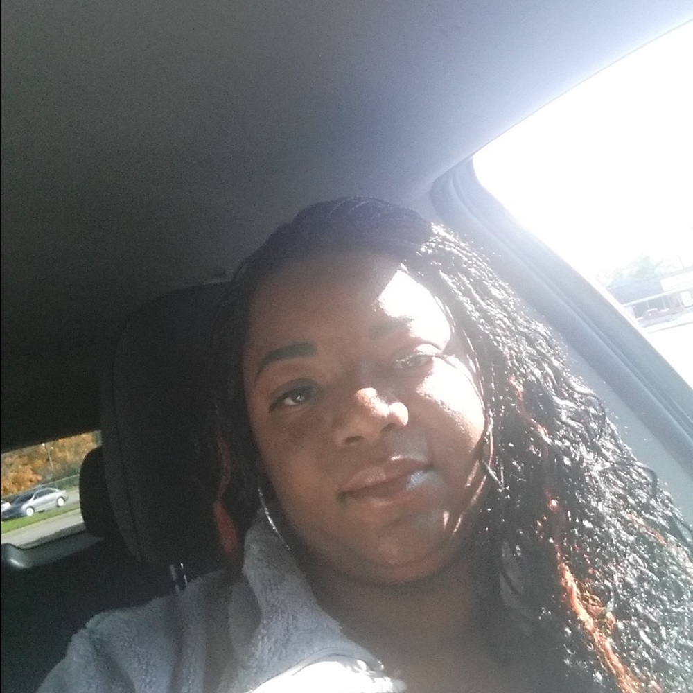 Meet your Posher, Varonica