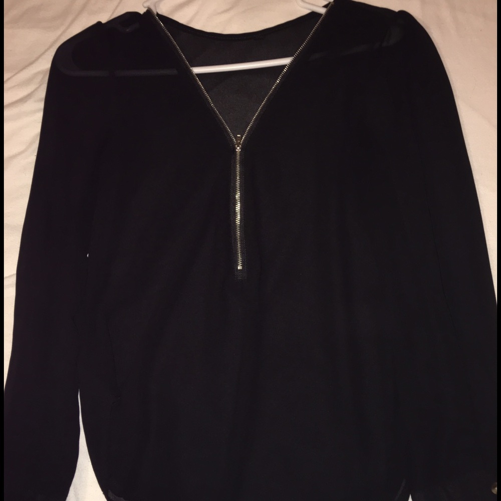 1/4 zip blouse