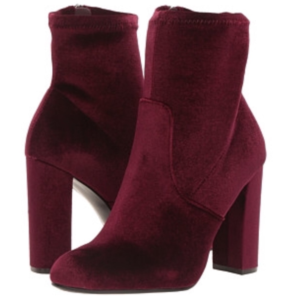 Steve Madden "Edit" in maroon. Size 6.5