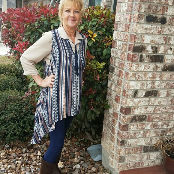 🔴SOLD🔴Can't unsee this tunic top. - Picture 8 of 8