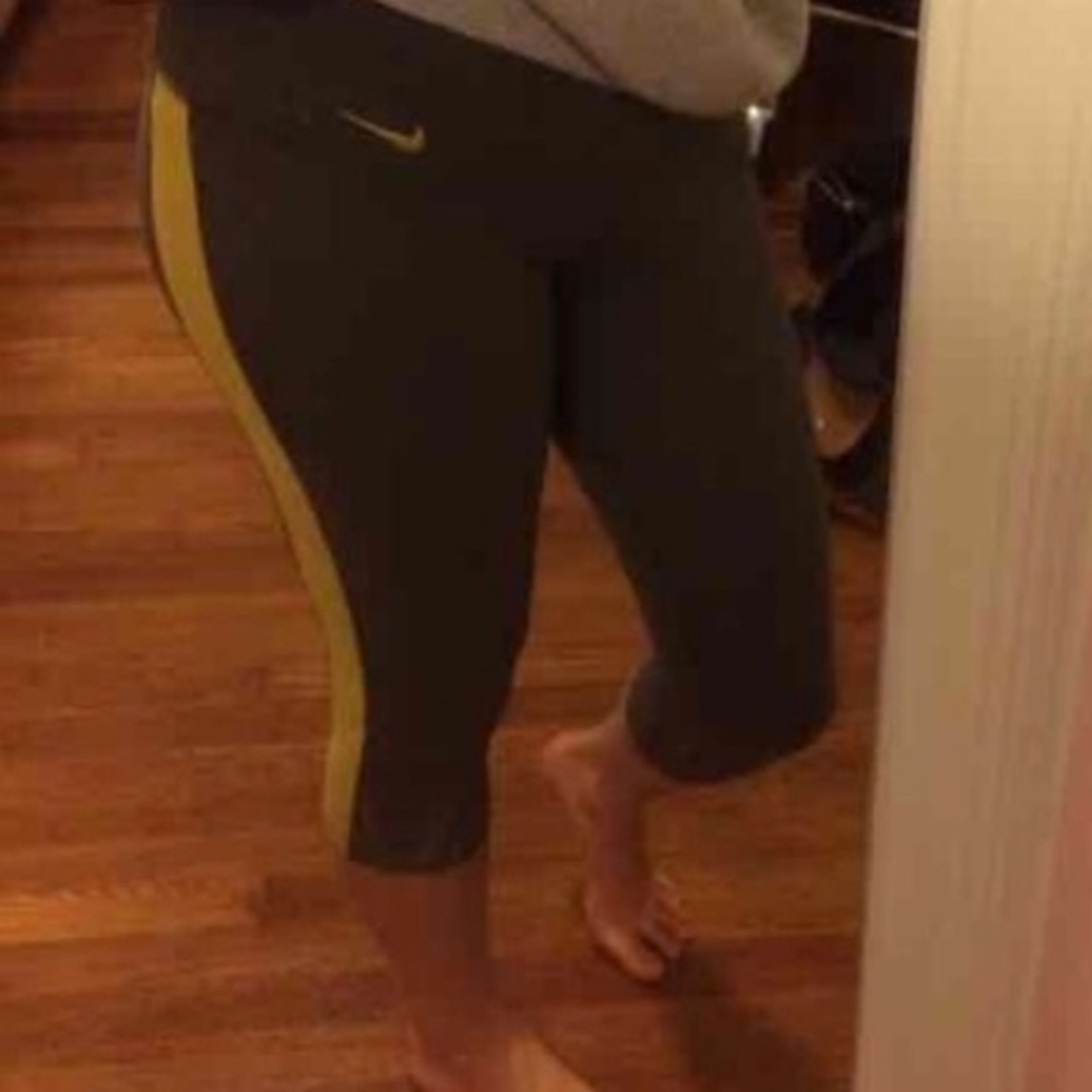 Nike Grey & Lime Capri Leggings