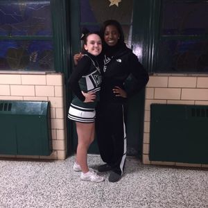 Meet your Posher, Abbey