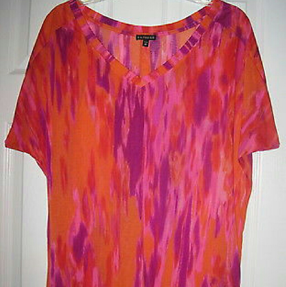 EXPRESS MULTICOLOR SHIRT BACK BUTTONS. M. $15 OBO