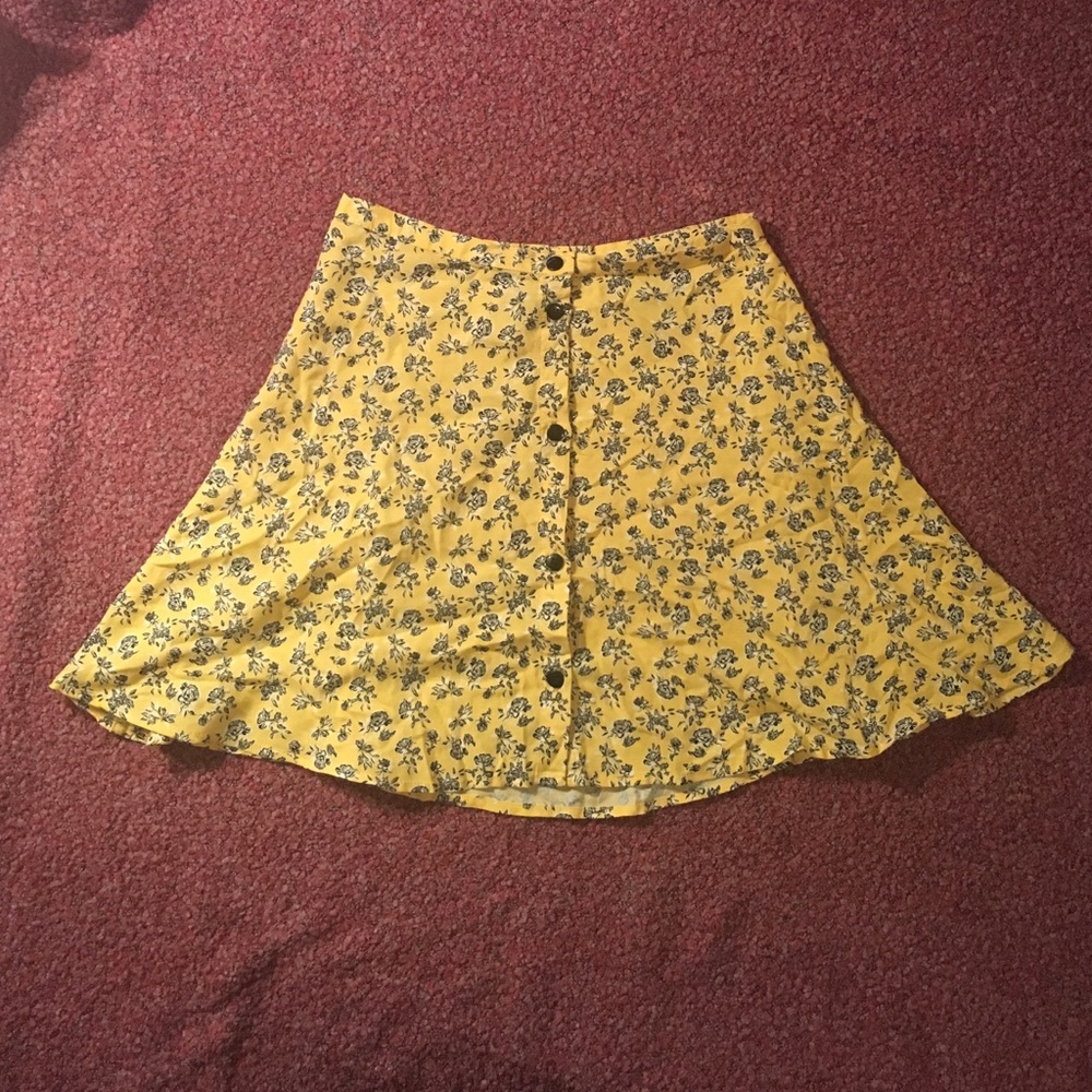 Yellow rose print Mid rise skater skirt
