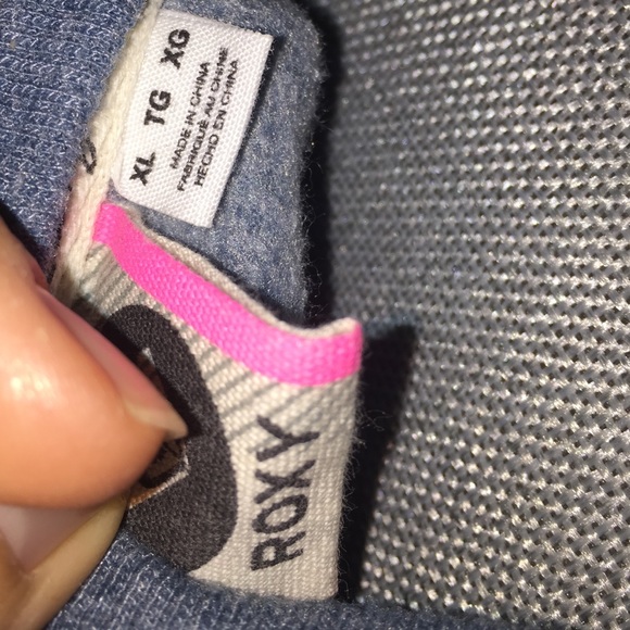 Roxy sweater . - Picture 3 of 4