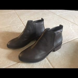 Tory Burch boots