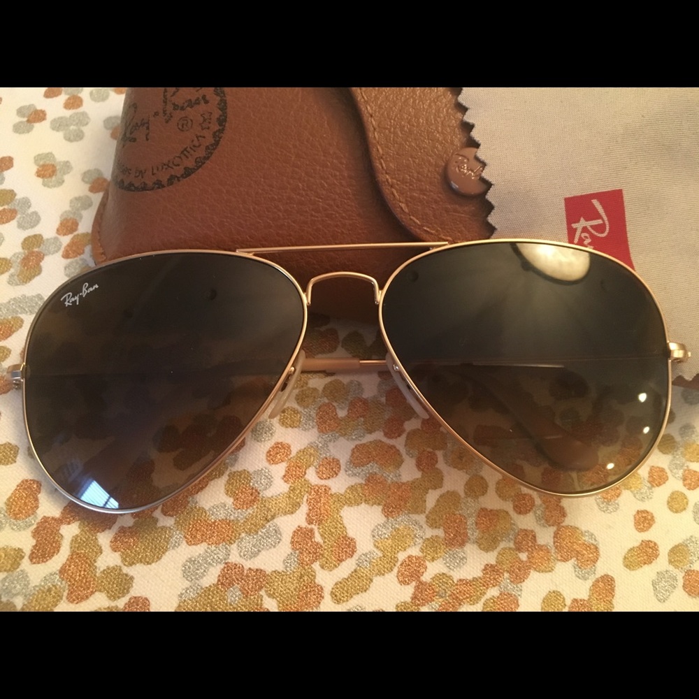 Classic Ray-Ban Aviators-Matte Gold Frame | RB3025
