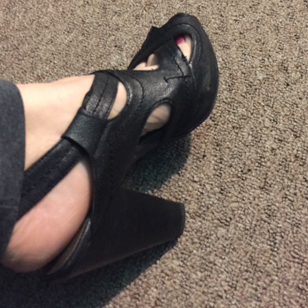Black sandals