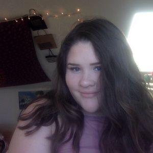 Meet your Posher, Cait