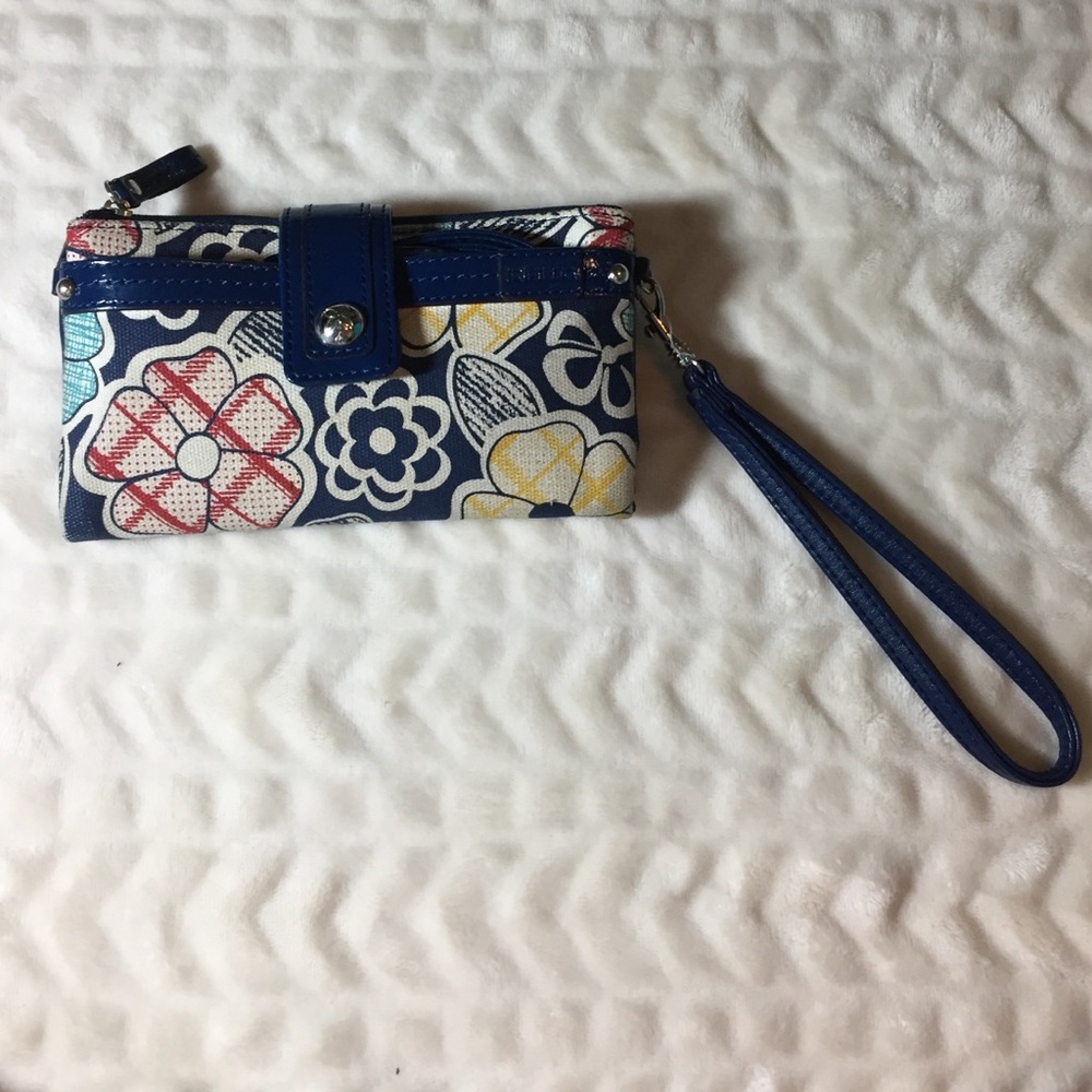 Wristlet wallet