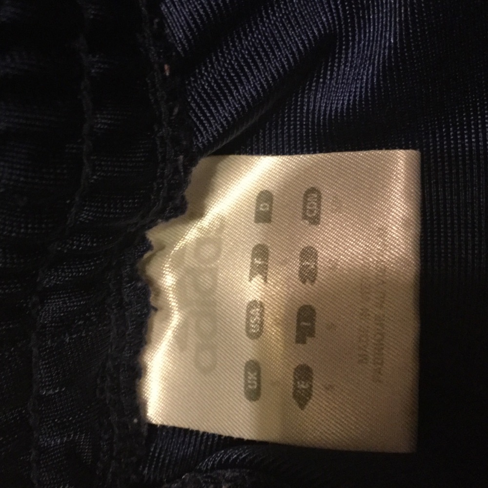 Adidas - Picture 4 of 5