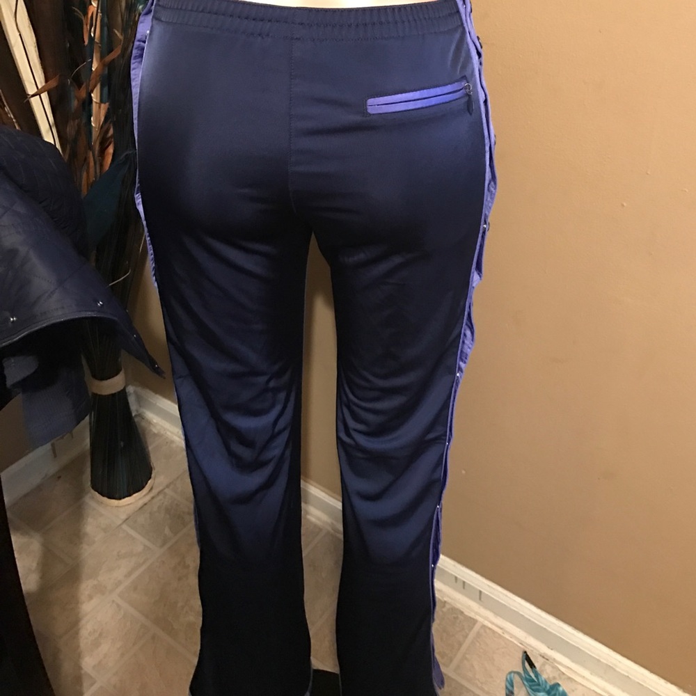 Adidas - Picture 3 of 5