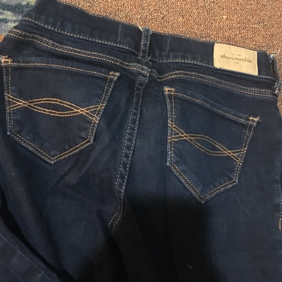 dark abercrombie jeans - Picture 3 of 3