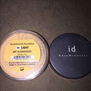 Bare minerals powder foundation