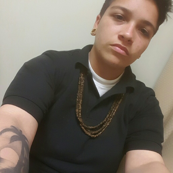 Meet your Posher, Ariel - Picture 1 of 1