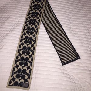 Coach scarf 100% merino wool