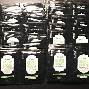 Perfectly Posh Never Grow Up Cream & Serum 30 pack