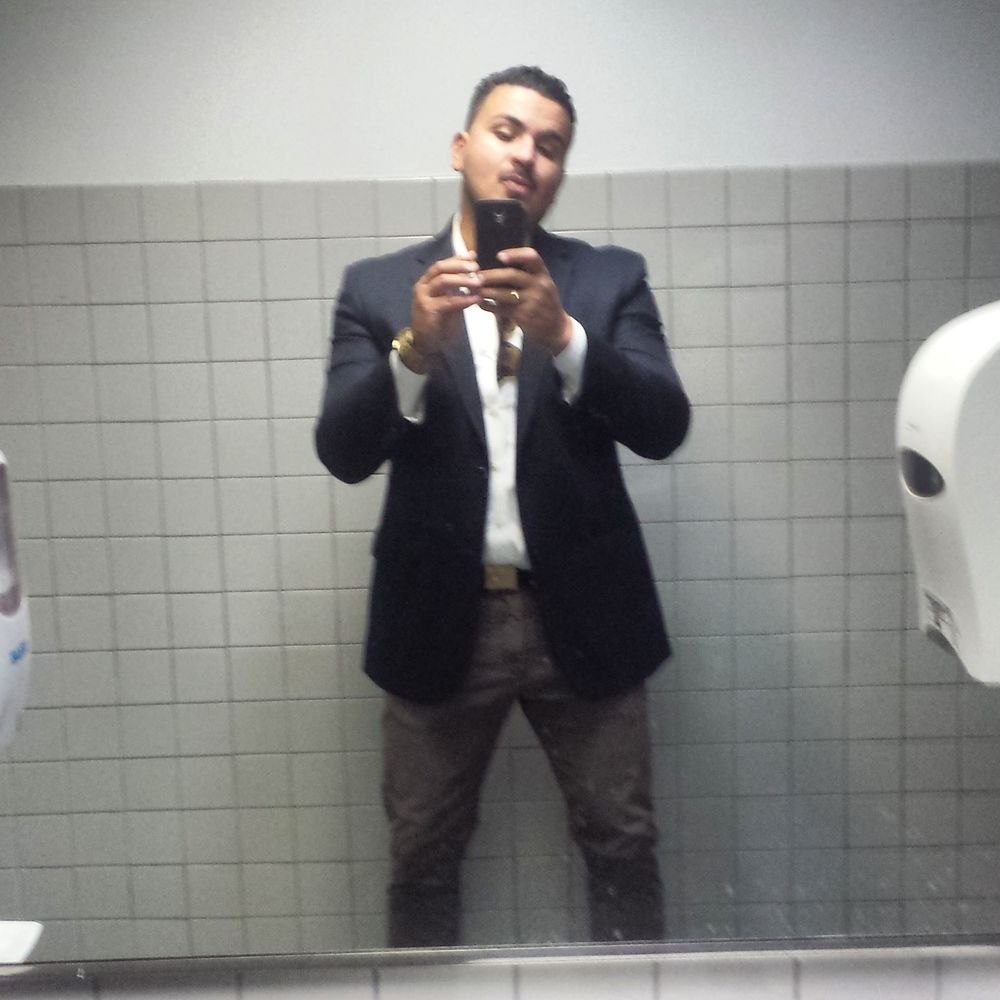 Meet your Posher, Carlos